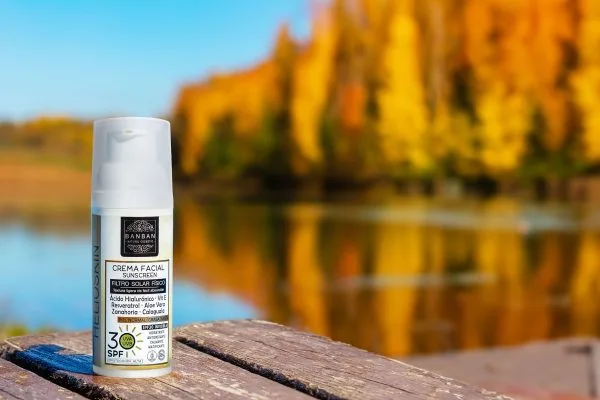 Cremă Solară Hidratantă SPF30 -  Piele Normală/Mixtă